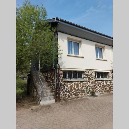 Gite En Bord De Meuse Монтерме Экстерьер фото